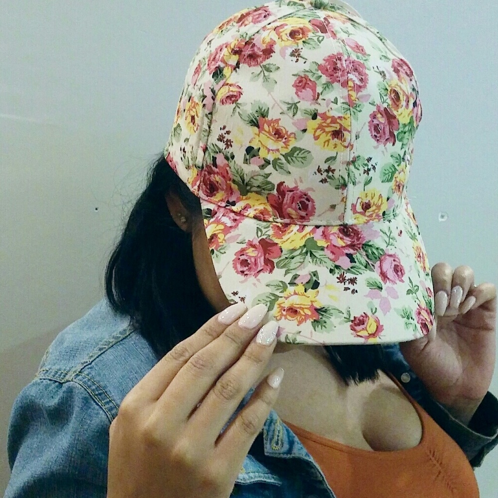 New floral baseball style cap fashionable hat